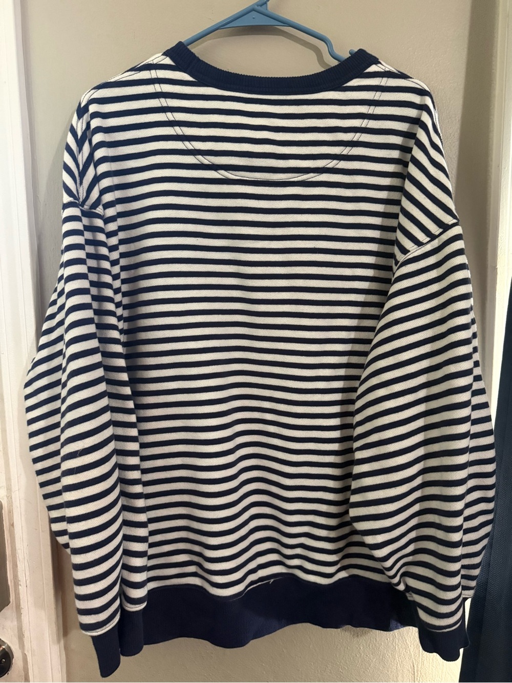 Women’s large aerie Striped Navy and White Crewneck Sweater - Picture 4 of 4